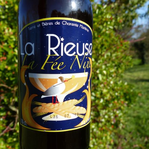 La Fée Nixe, une bière au pain dur brassée par La Rieuse